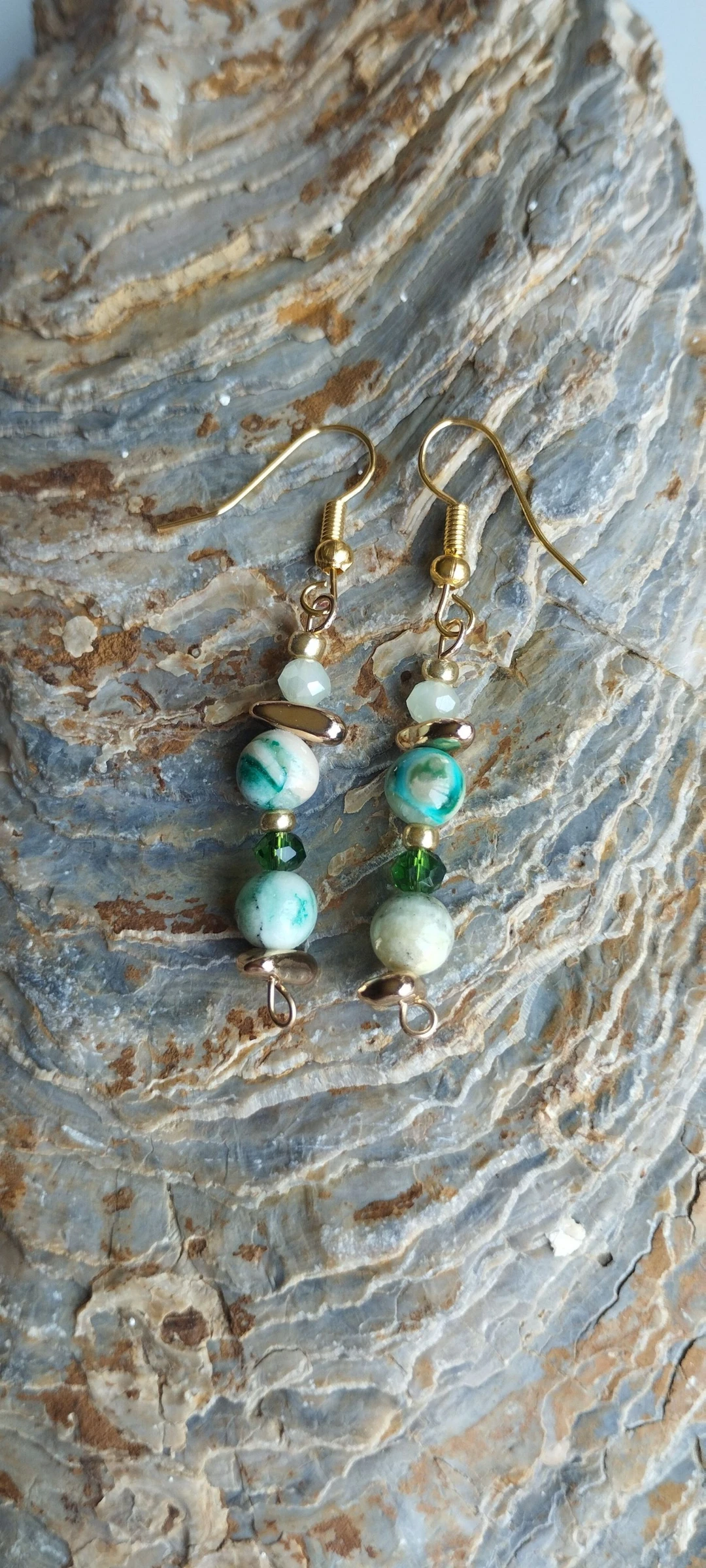 🍀🧿🪨Preciosos Pendientes de Angelita Verde y Hematitas Naturales chapadas en Oro💛🍀🧿 – photo 4